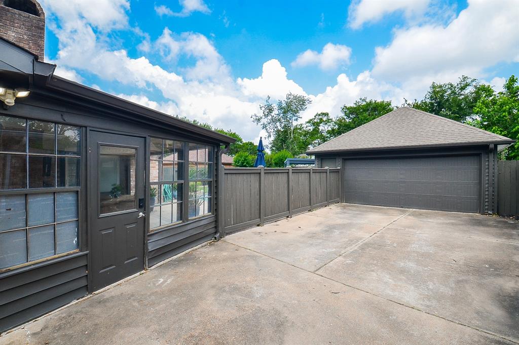 1138 Rennie Drive, Katy, Texas image 23