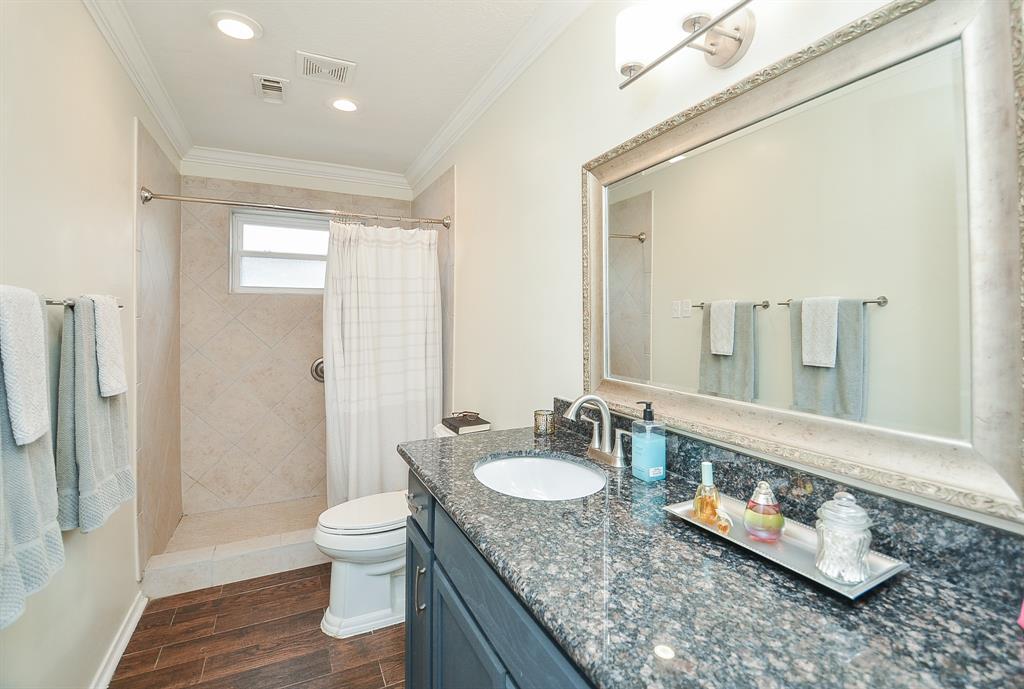 1138 Rennie Drive, Katy, Texas image 17