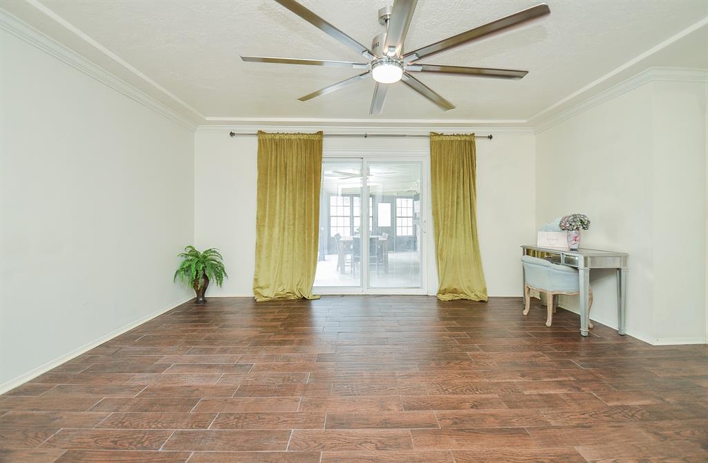 1138 Rennie Drive, Katy, Texas image 14