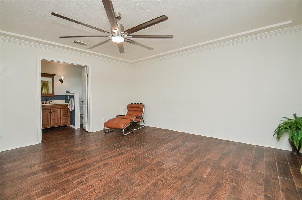 1138 Rennie Drive, Katy, Texas image 15
