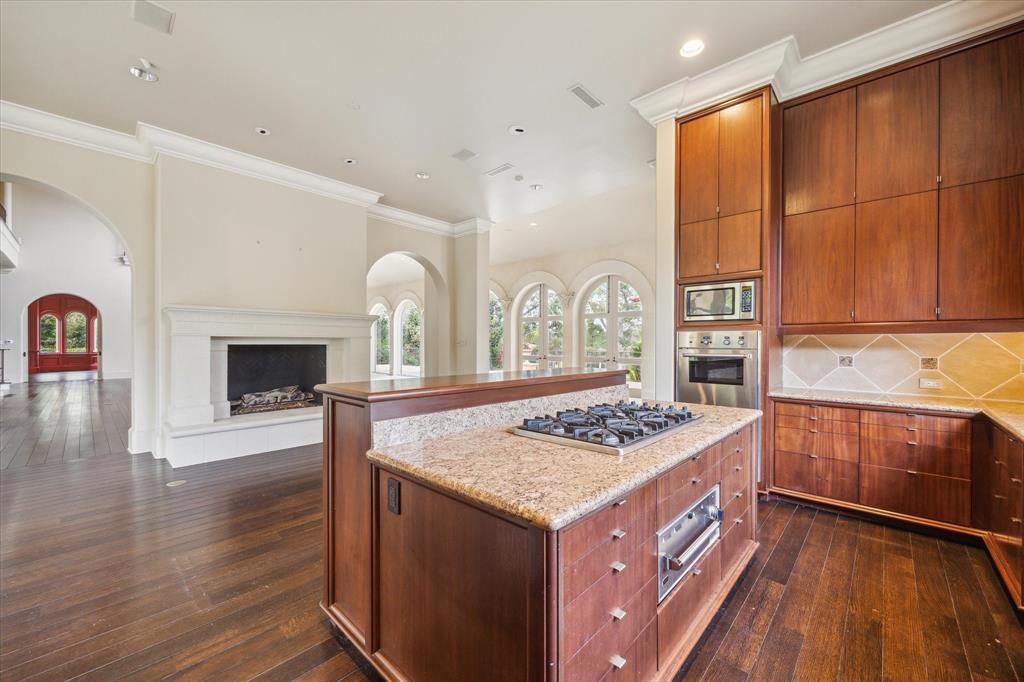 6 Shadder Way, Houston, Texas image 15
