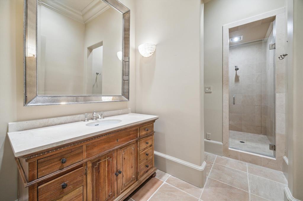 6 Shadder Way, Houston, Texas image 19
