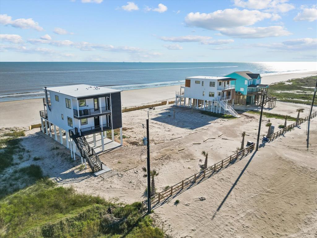 10602 Blue Water Highway
