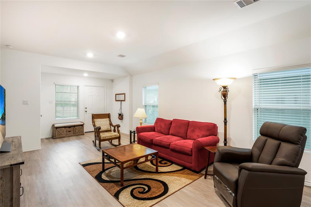 1211 Blue Hazel Court, Pinehurst, Texas image 5