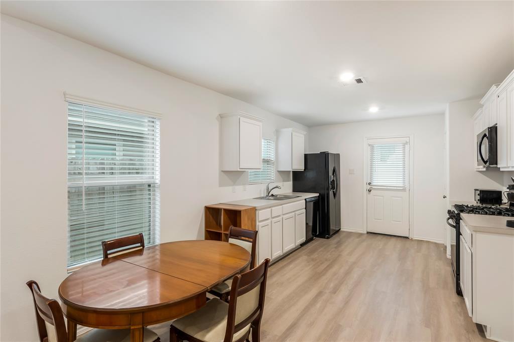 1211 Blue Hazel Court, Pinehurst, Texas image 7
