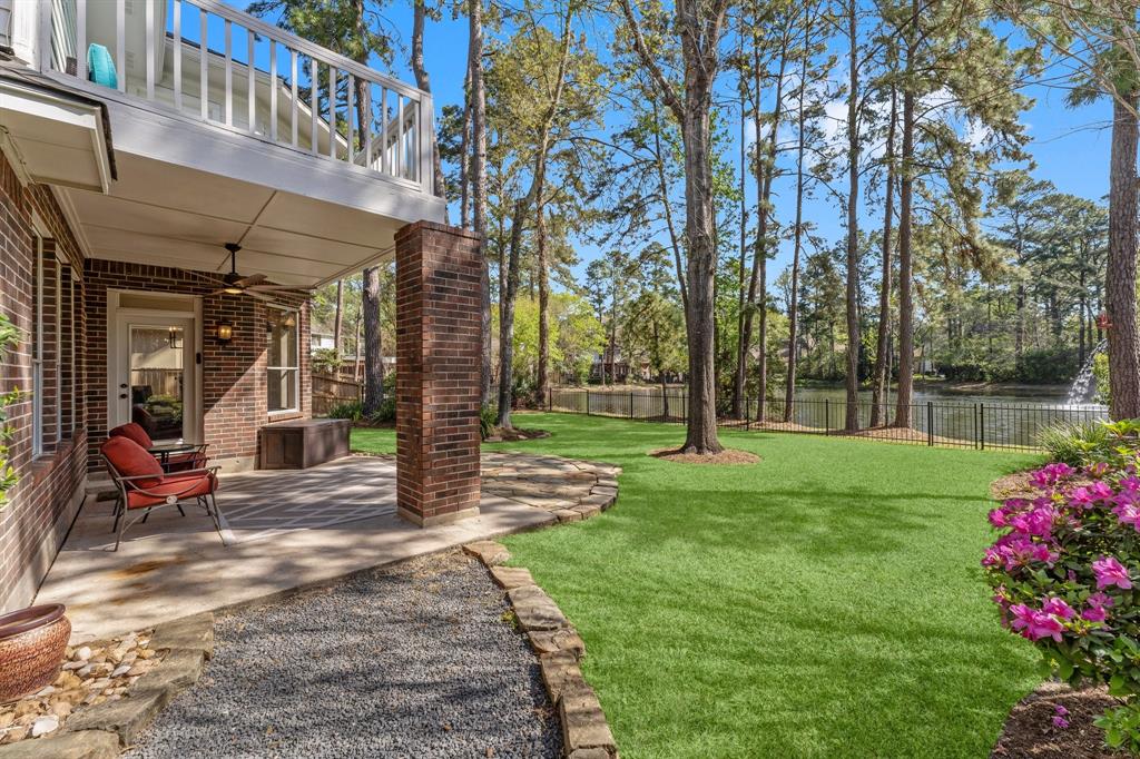 211 N Floral Leaf Circle, The Woodlands, Texas image 28