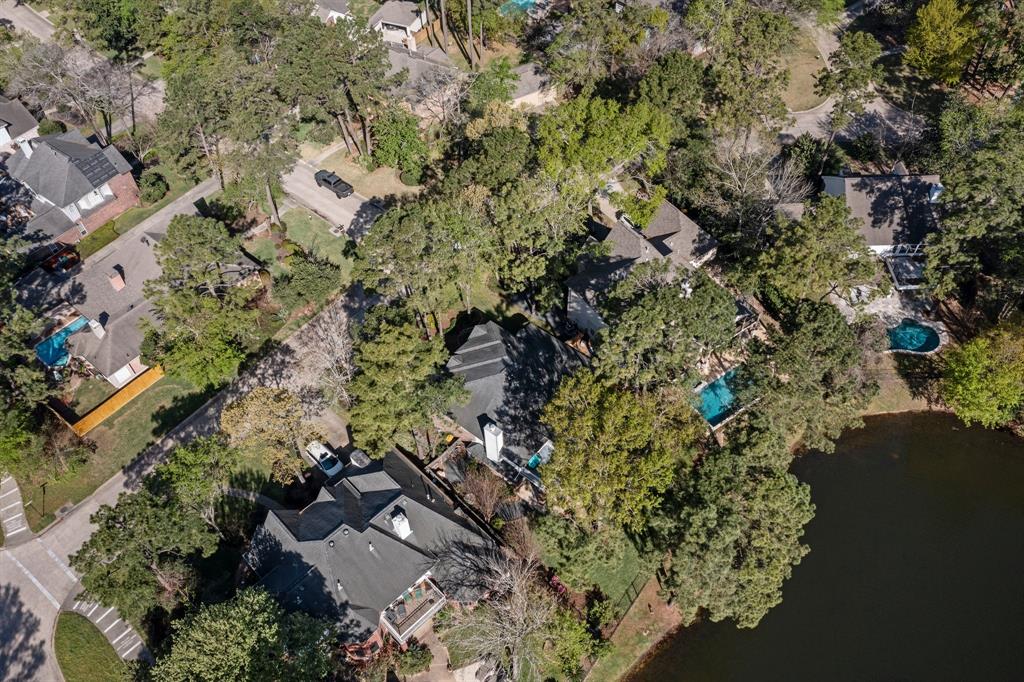 211 N Floral Leaf Circle, The Woodlands, Texas image 34