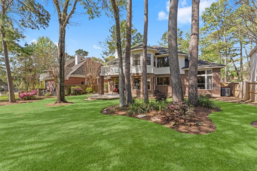 211 N Floral Leaf Circle, The Woodlands, Texas image 31