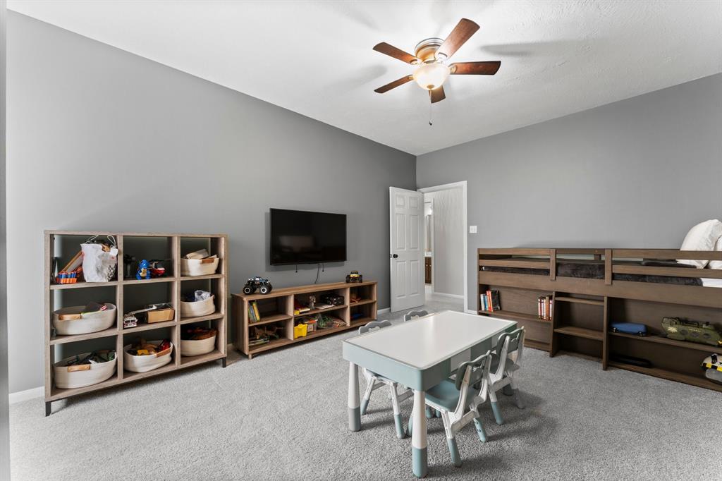 211 N Floral Leaf Circle, The Woodlands, Texas image 23