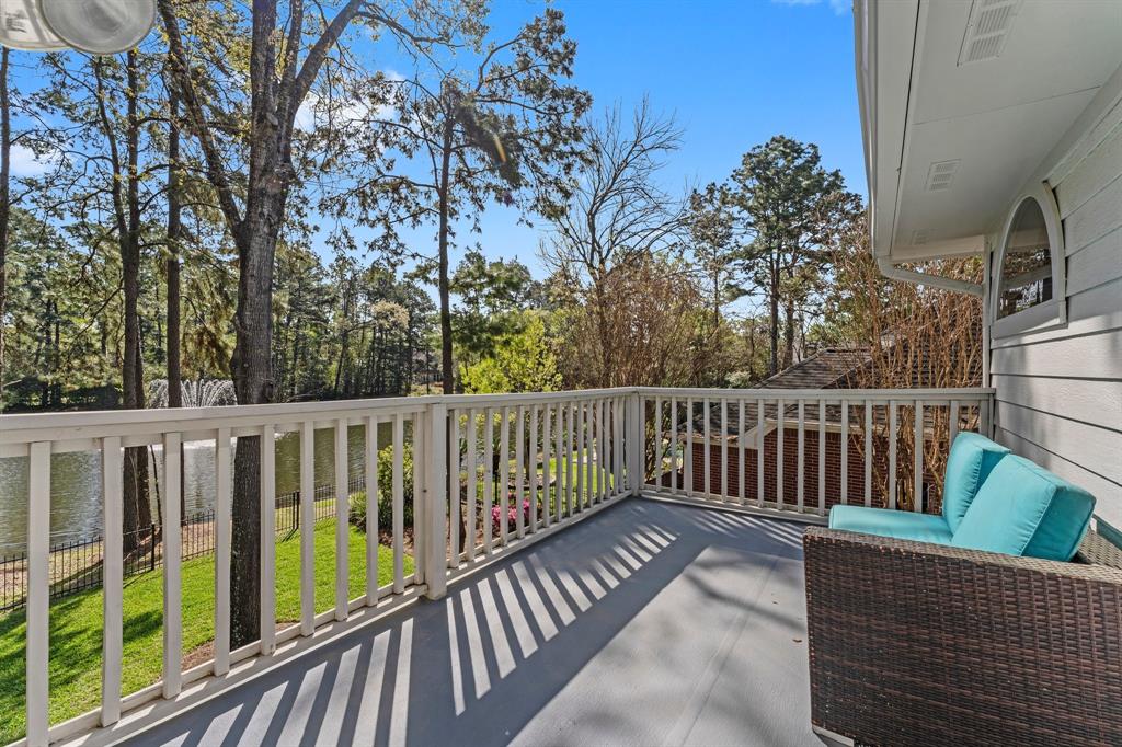 211 N Floral Leaf Circle, The Woodlands, Texas image 17