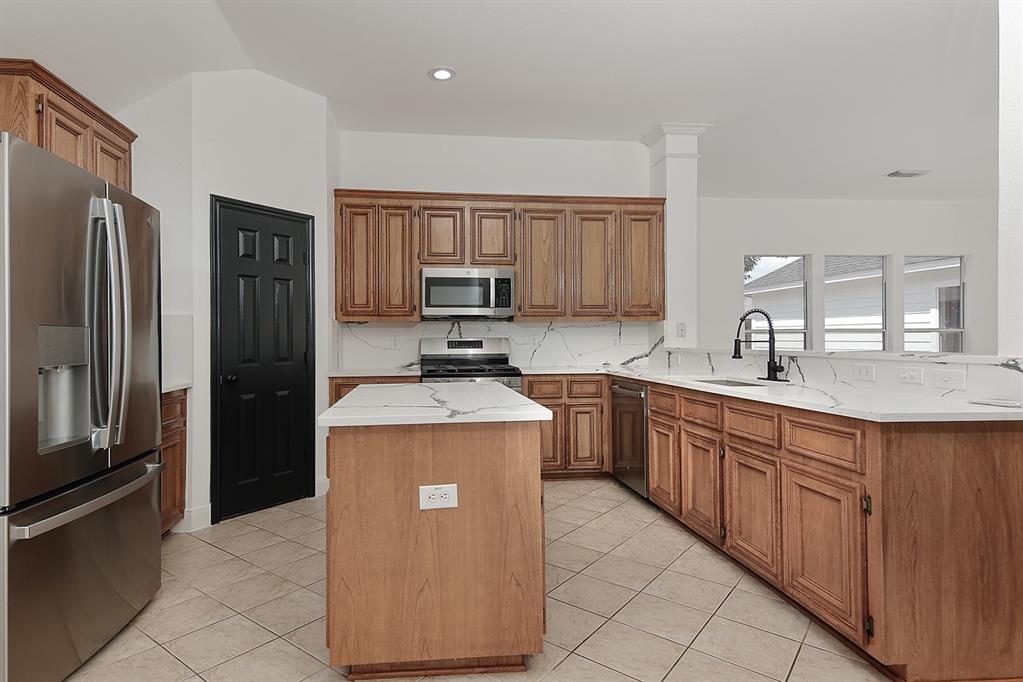 28511 Kevington Court, Spring, Texas image 8