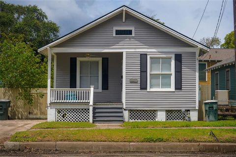 2005 37th Street Galveston TX 77550