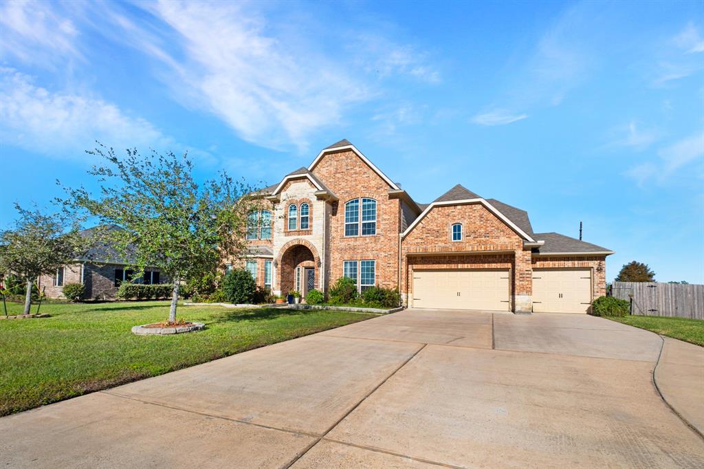 11411 Kings Point Boulevard, Mont Belvieu, Texas image 3