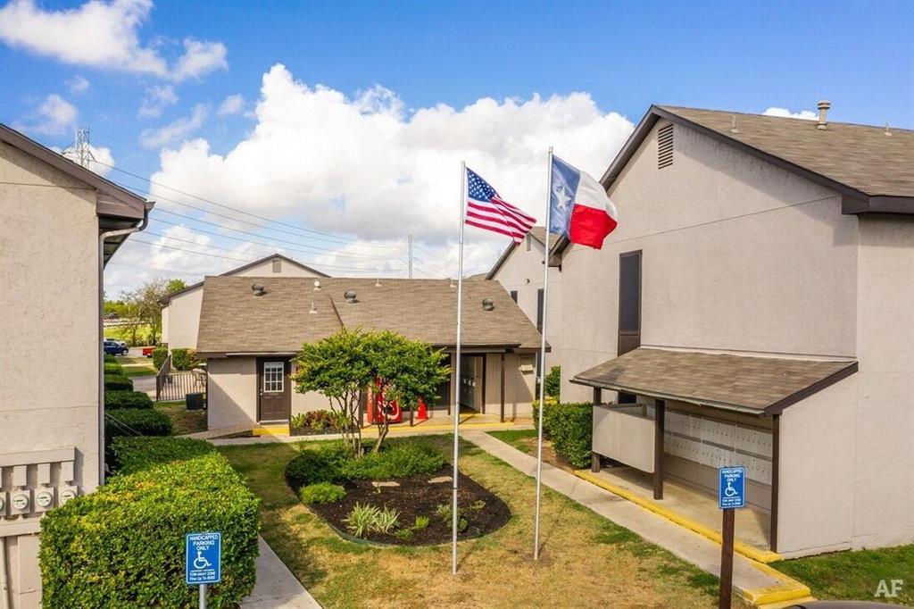 View Unión de San Antonio, TX 78223 multi-family property