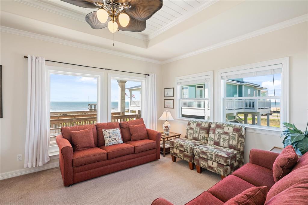 929 Bahama Drive, Crystal Beach, Texas image 5
