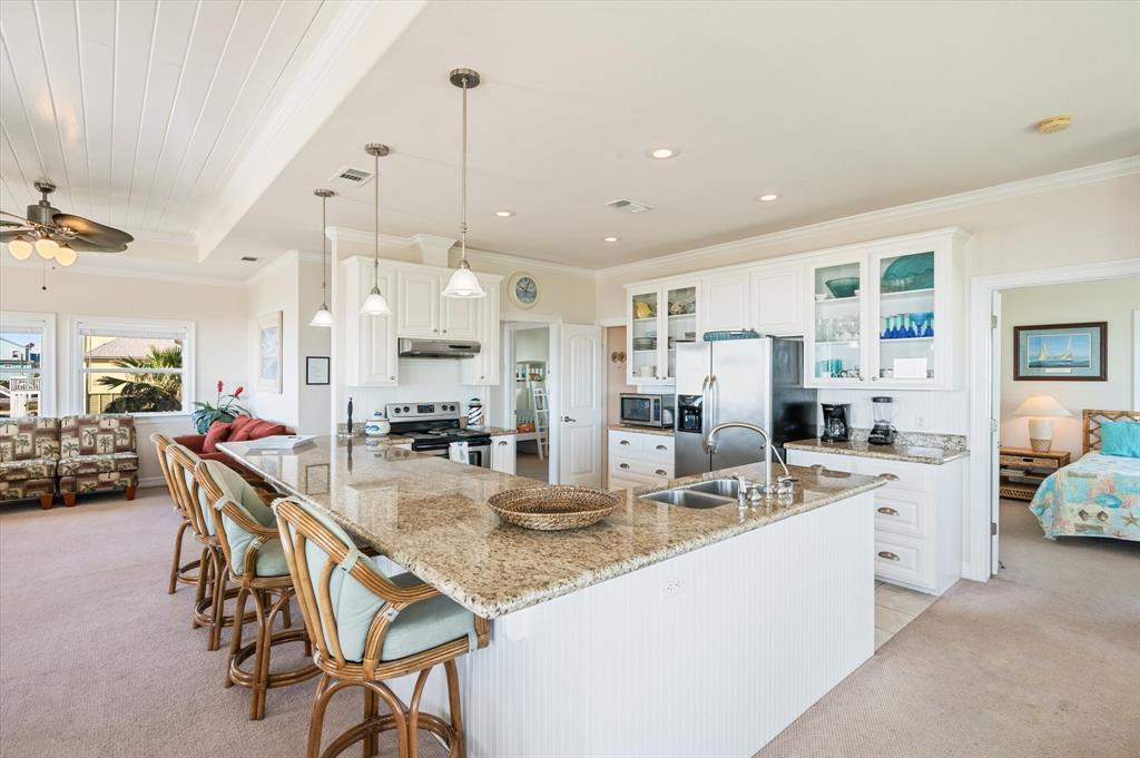 929 Bahama Drive, Crystal Beach, Texas image 15