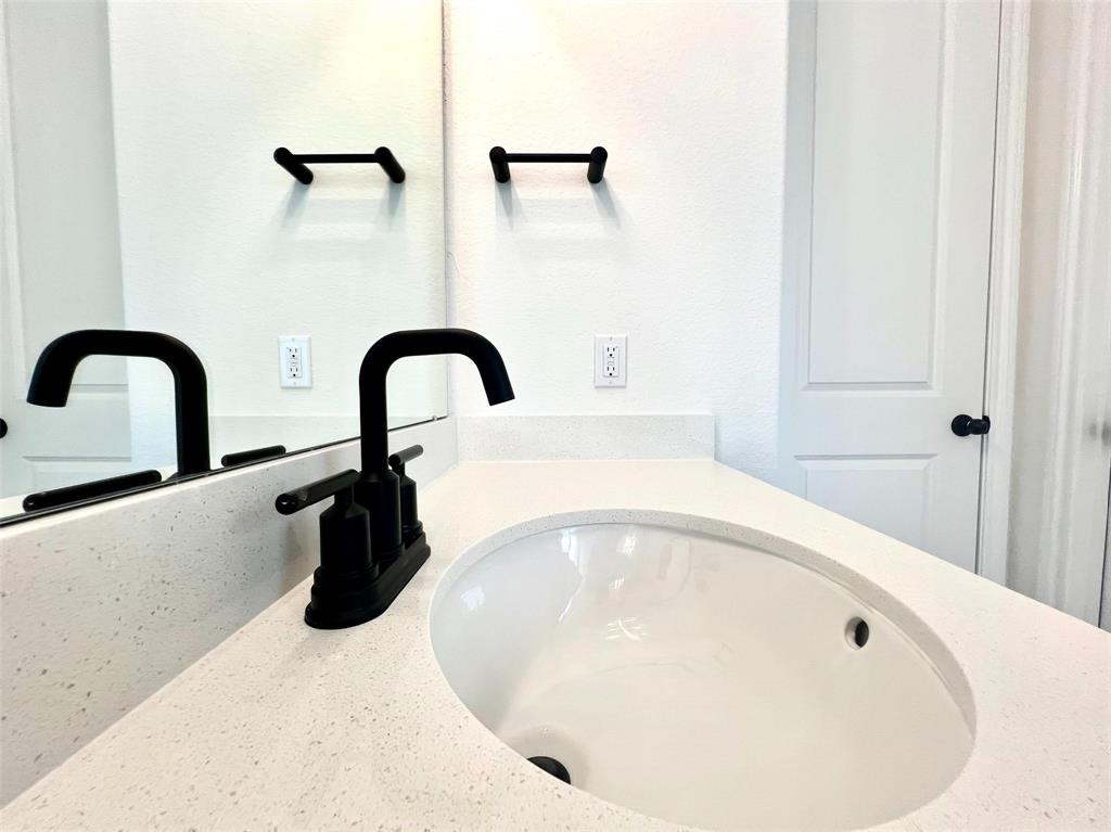 15815 Juniper Elm Court, Crosby, Texas image 33