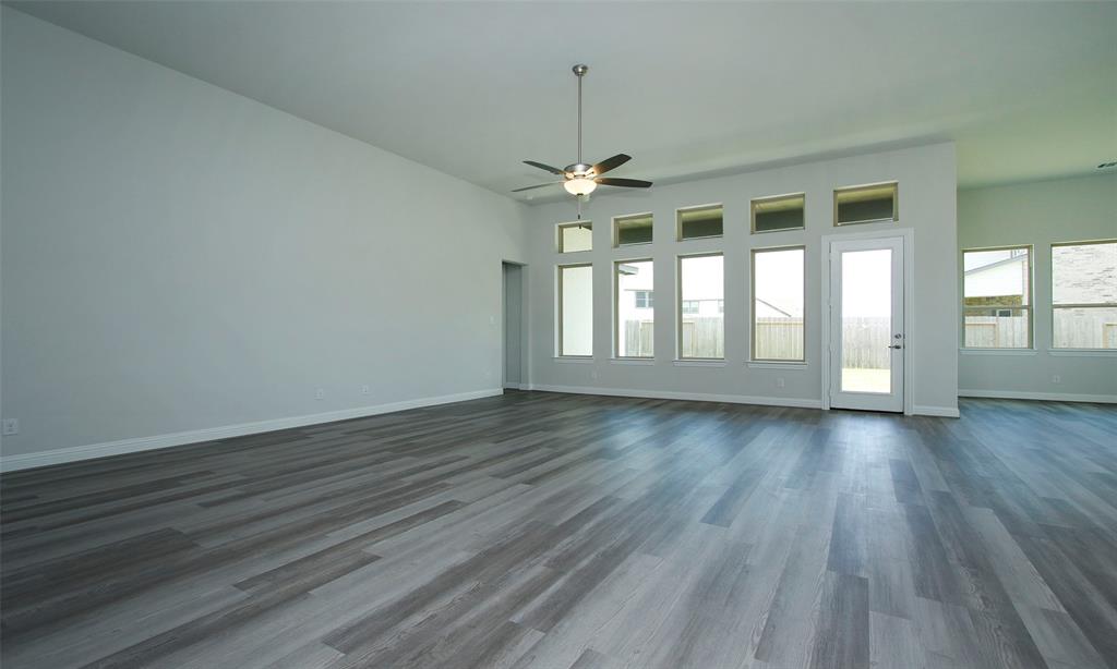Photo 11 of 33 of 13526 Sacred Oaks Drive house