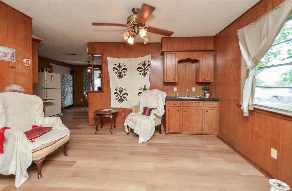 509 S Avenue A St, Bellville, Texas image 10