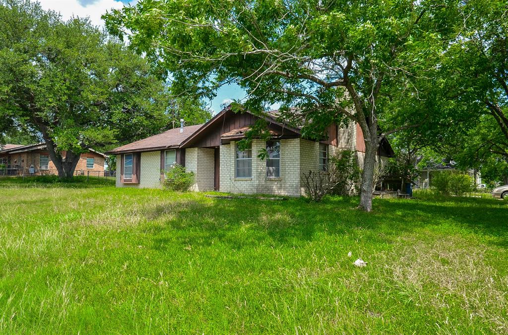 509 S Avenue A St, Bellville, Texas image 1