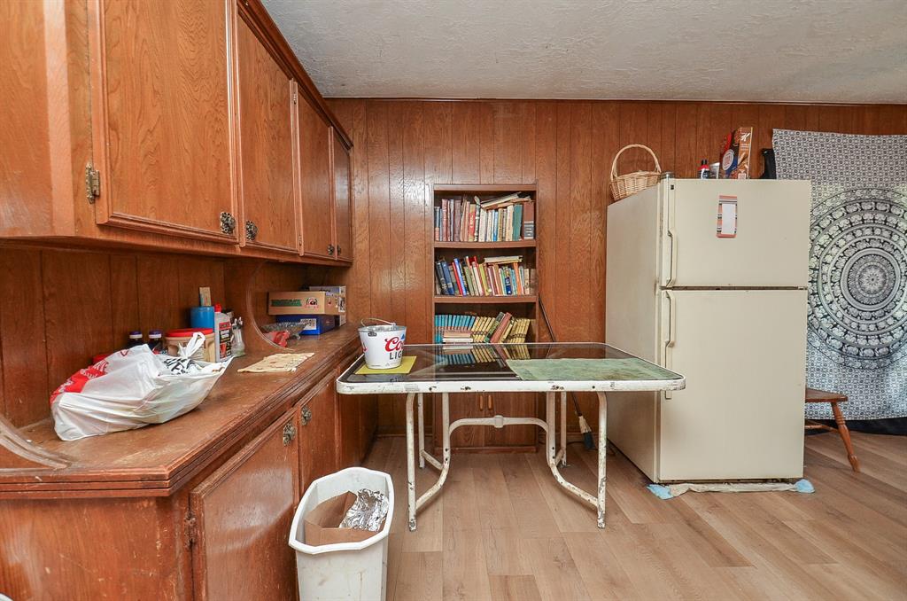 509 S Avenue A St, Bellville, Texas image 23