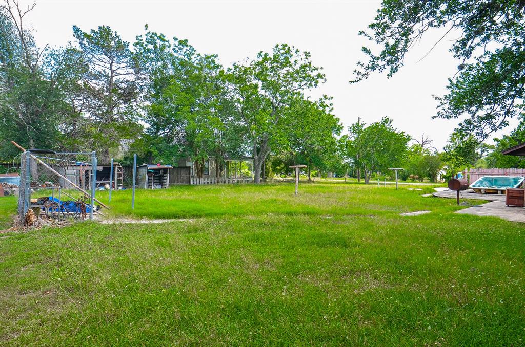 509 S Avenue A St, Bellville, Texas image 29