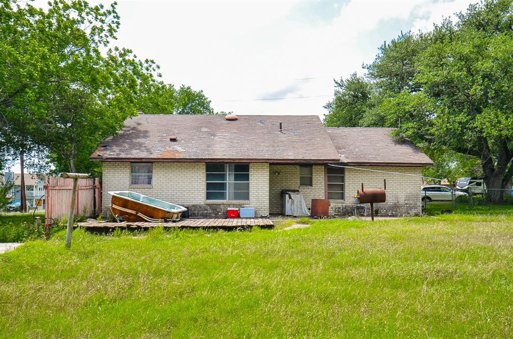 509 S Avenue A St, Bellville, Texas image 31