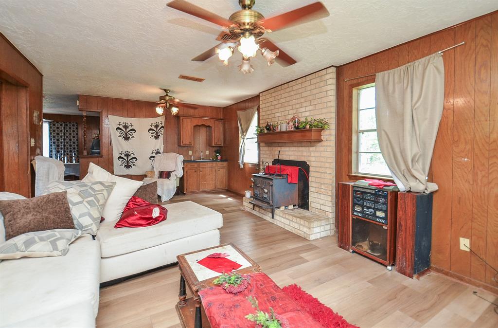 509 S Avenue A St, Bellville, Texas image 8