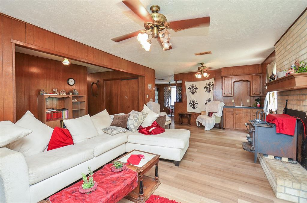 509 S Avenue A St, Bellville, Texas image 7