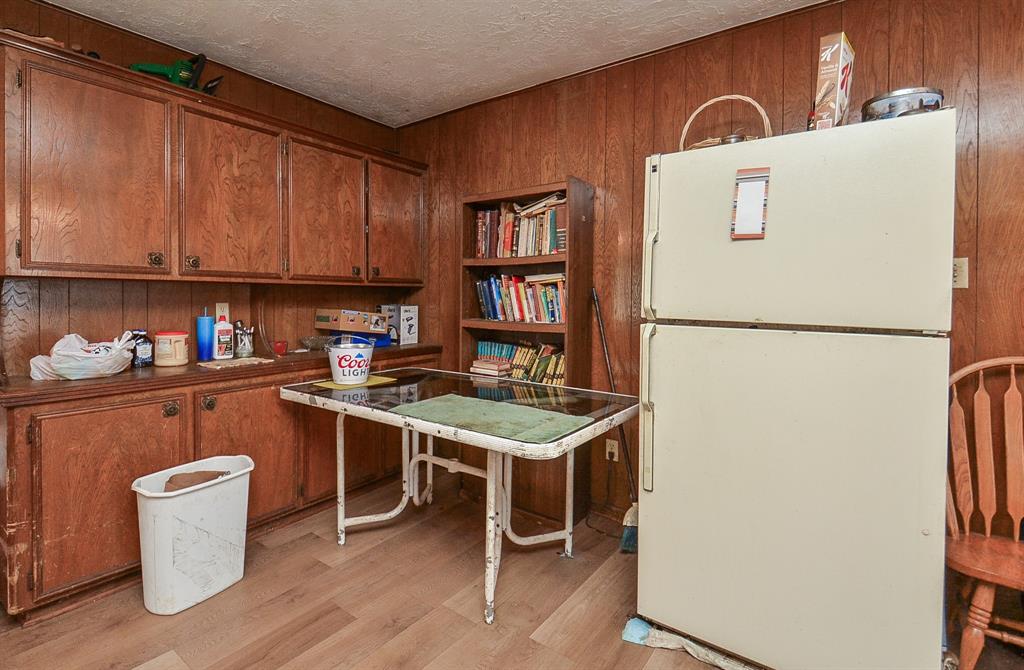 509 S Avenue A St, Bellville, Texas image 24