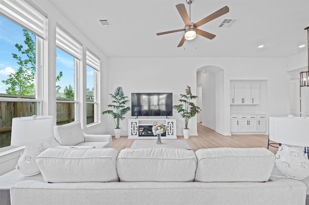 957 Terlingua Creek Drive, Conroe, Texas image 17