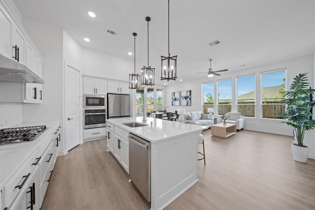 957 Terlingua Creek Drive, Conroe, Texas image 13