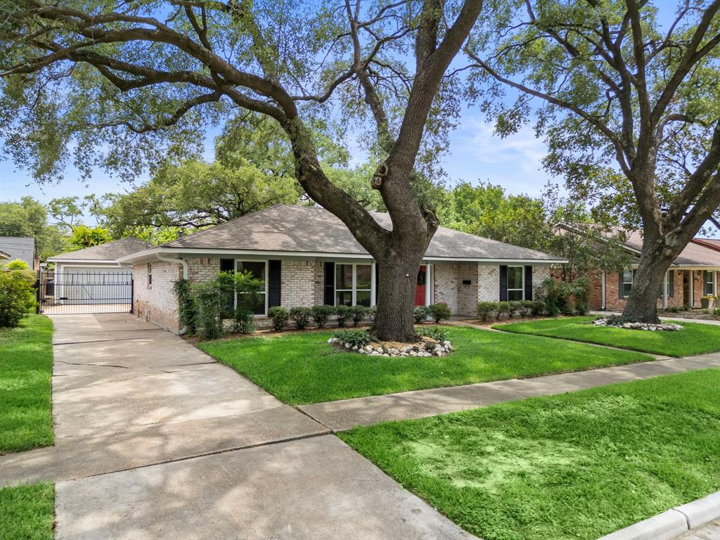 1050 Cottage Oak Lane