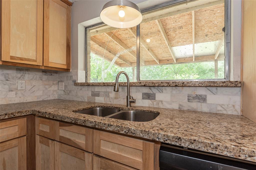 3310 Ashwyne Court, La Porte, Texas image 6