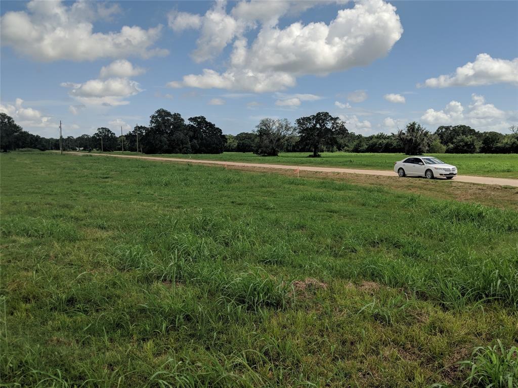 429 Pony Trail, Angleton, Texas image 1