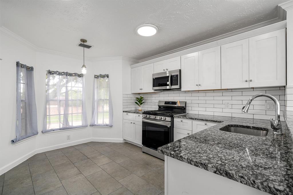 2031 Summerfield Place, Sugar Land, Texas image 6