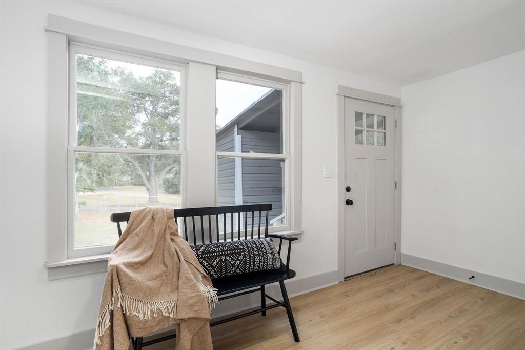 212 N Miller Street, Bellville, Texas image 25