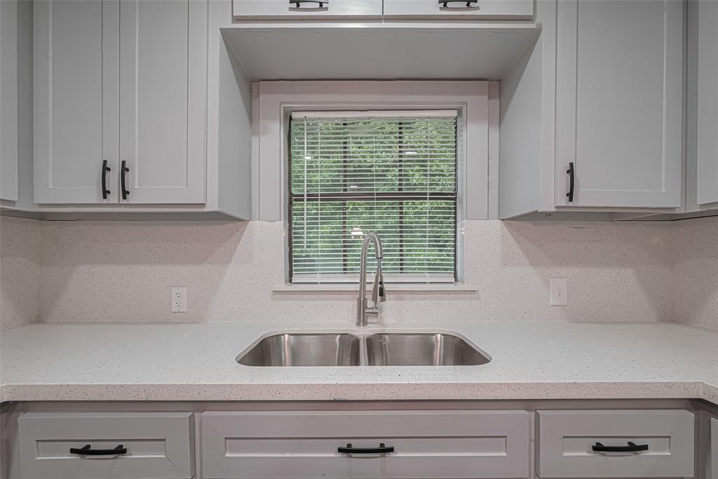 126 E Melville Drive, Crosby, Texas image 20