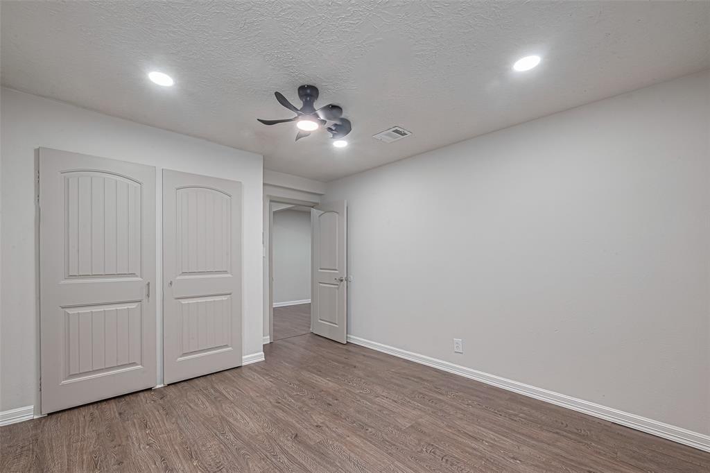 126 E Melville Drive, Crosby, Texas image 18
