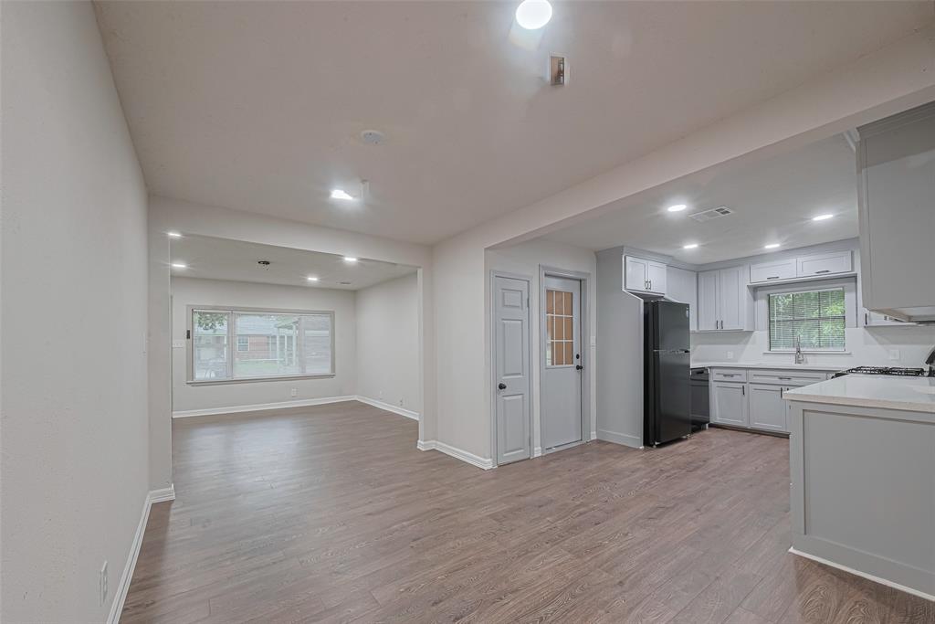 126 E Melville Drive, Crosby, Texas image 11