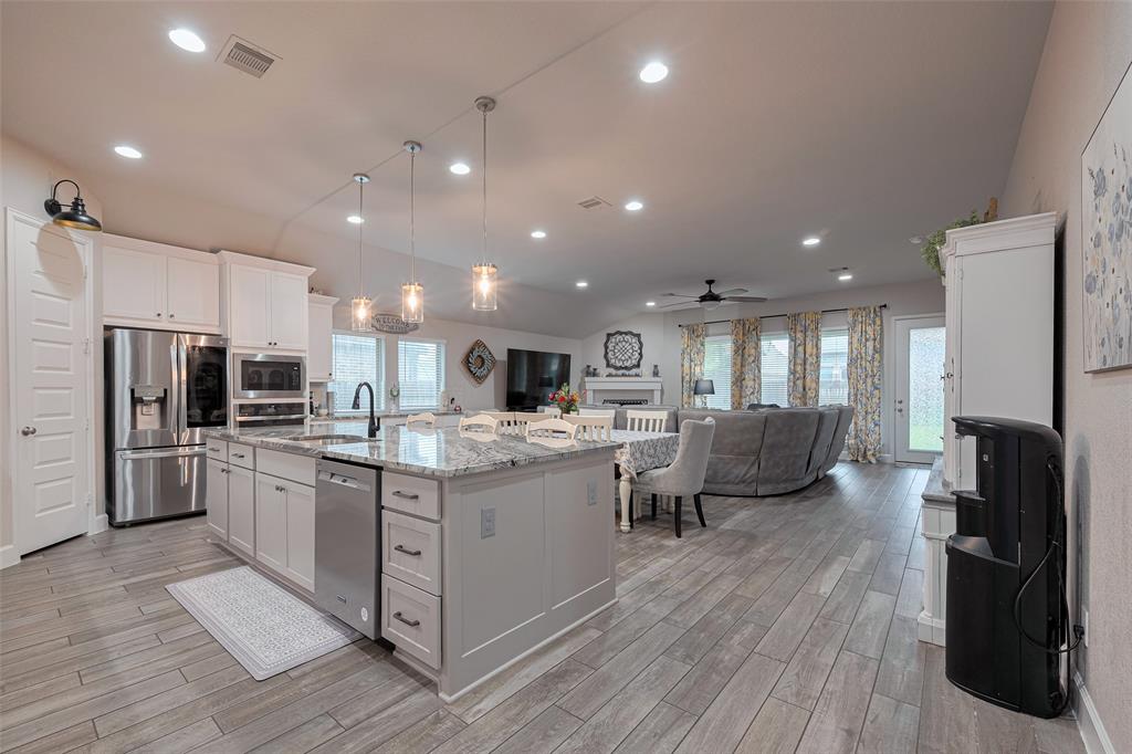 18920 Rosewood Terrace Drive, New Caney, Texas image 10