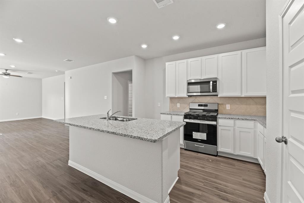 13257 Musky Drive, Conroe, Texas image 5