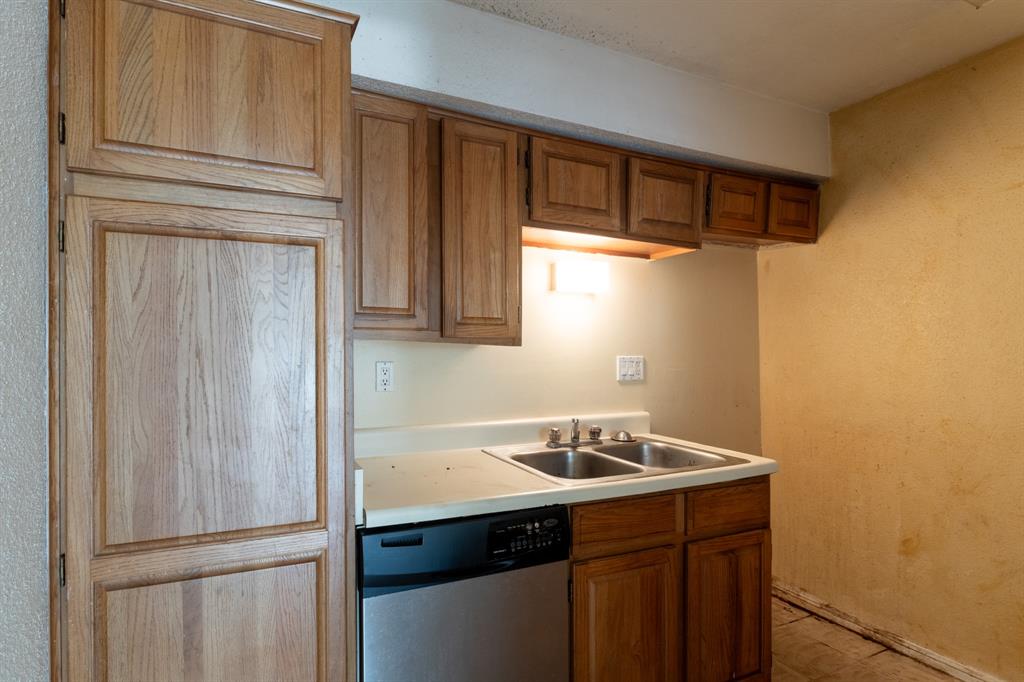 1860 White Oak Drive #333, Houston, Texas image 6