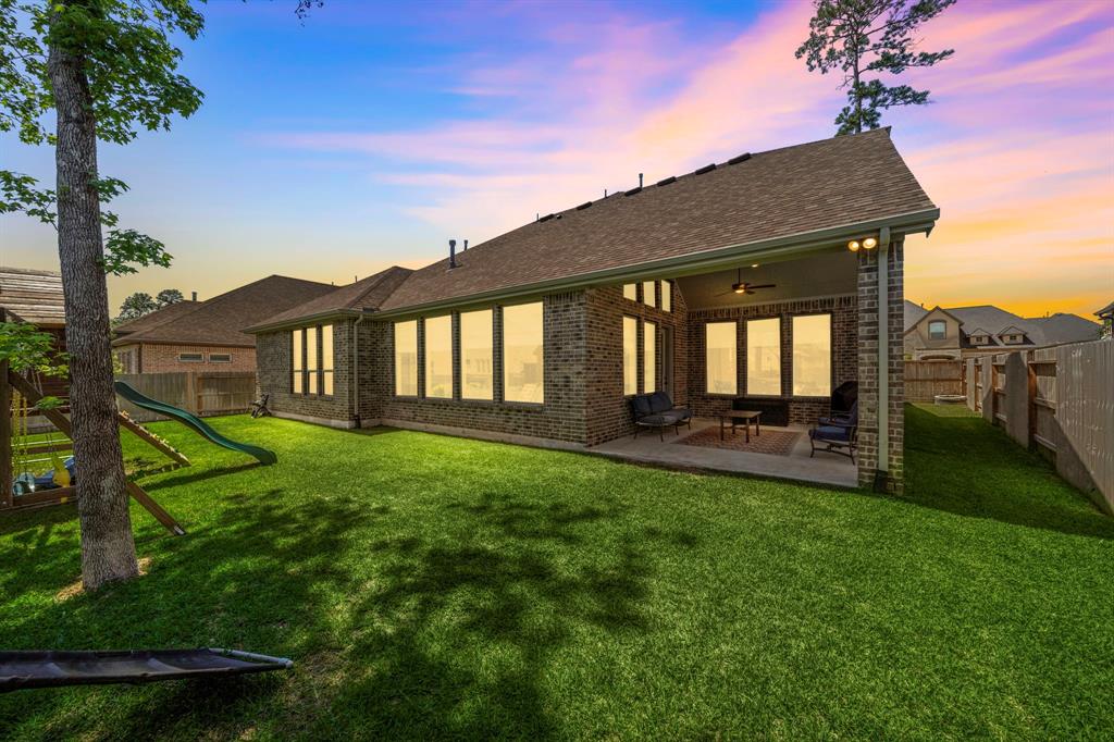 908 Falcon Hollow Lane, Pinehurst, Texas image 3