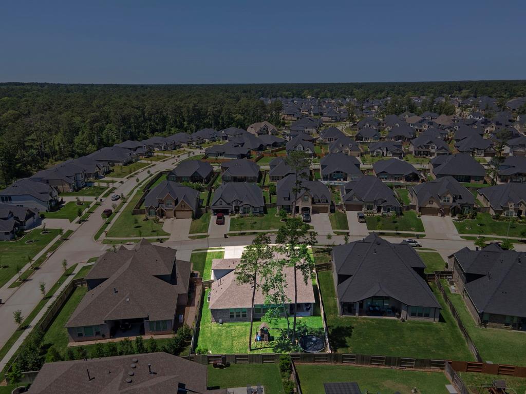908 Falcon Hollow Lane, Pinehurst, Texas image 40