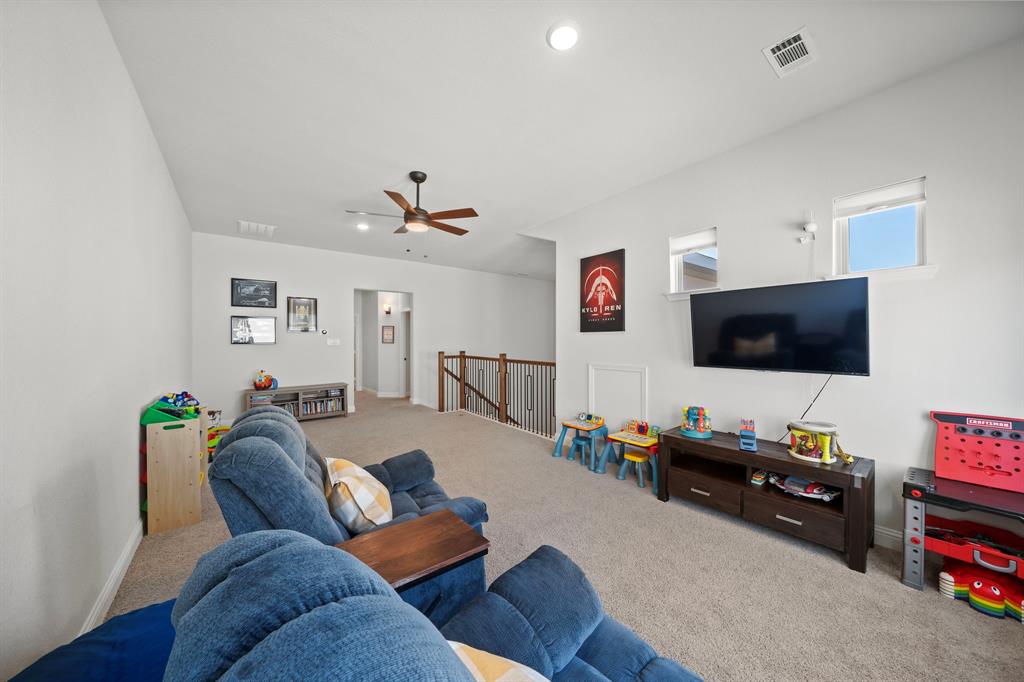 908 Falcon Hollow Lane, Pinehurst, Texas image 18