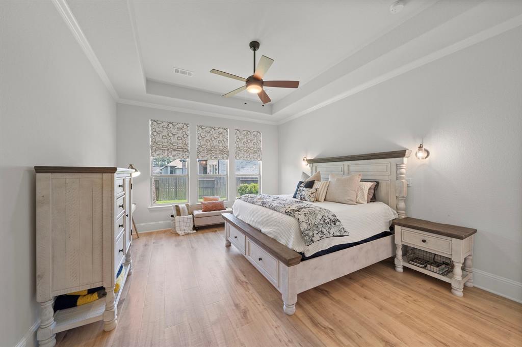 908 Falcon Hollow Lane, Pinehurst, Texas image 27