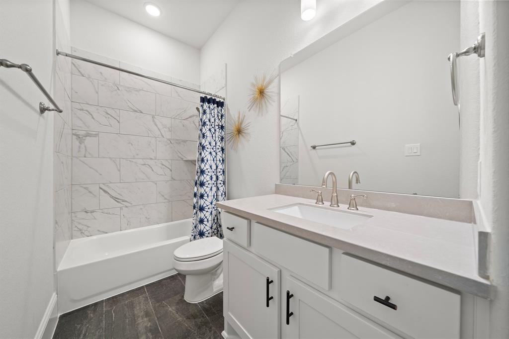 908 Falcon Hollow Lane, Pinehurst, Texas image 33