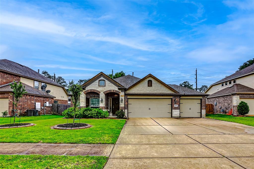 15707 E Chamfer Way, Crosby, Texas image 1