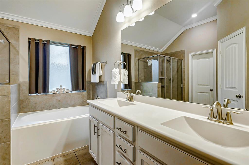 15707 E Chamfer Way, Crosby, Texas image 27
